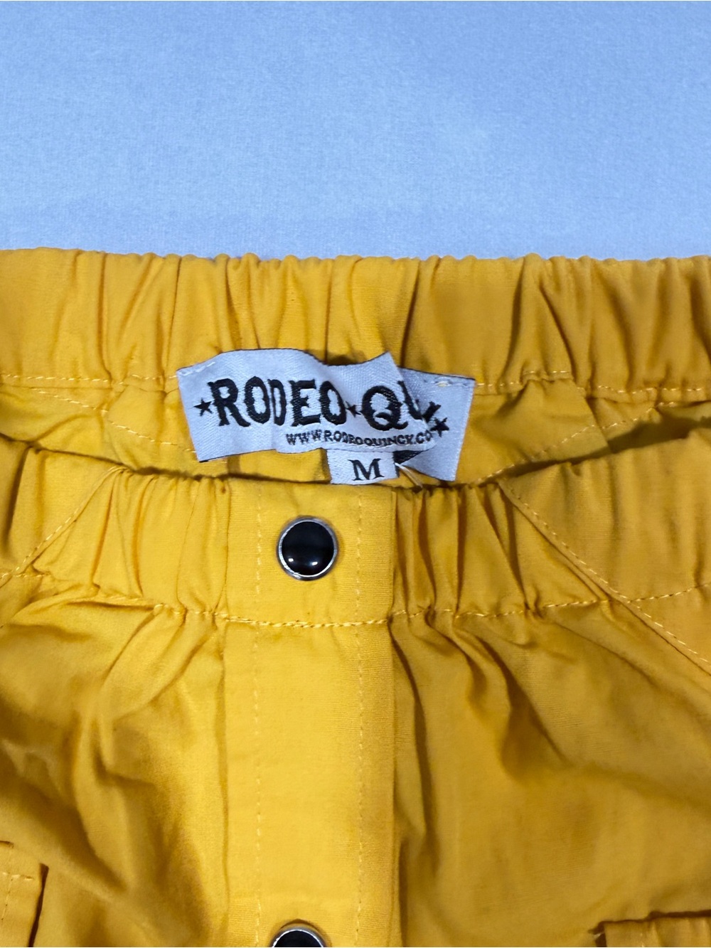 Off-Shoulder Yellow Button-Front Blouse with Rose Graphic - Picture 3 of 6